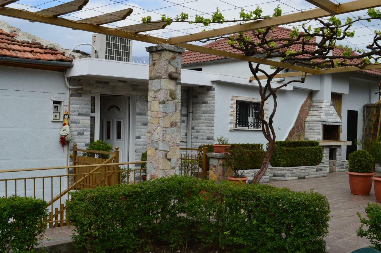 Vila Ss Kekezi Villa Gjirokaster Exterior photo