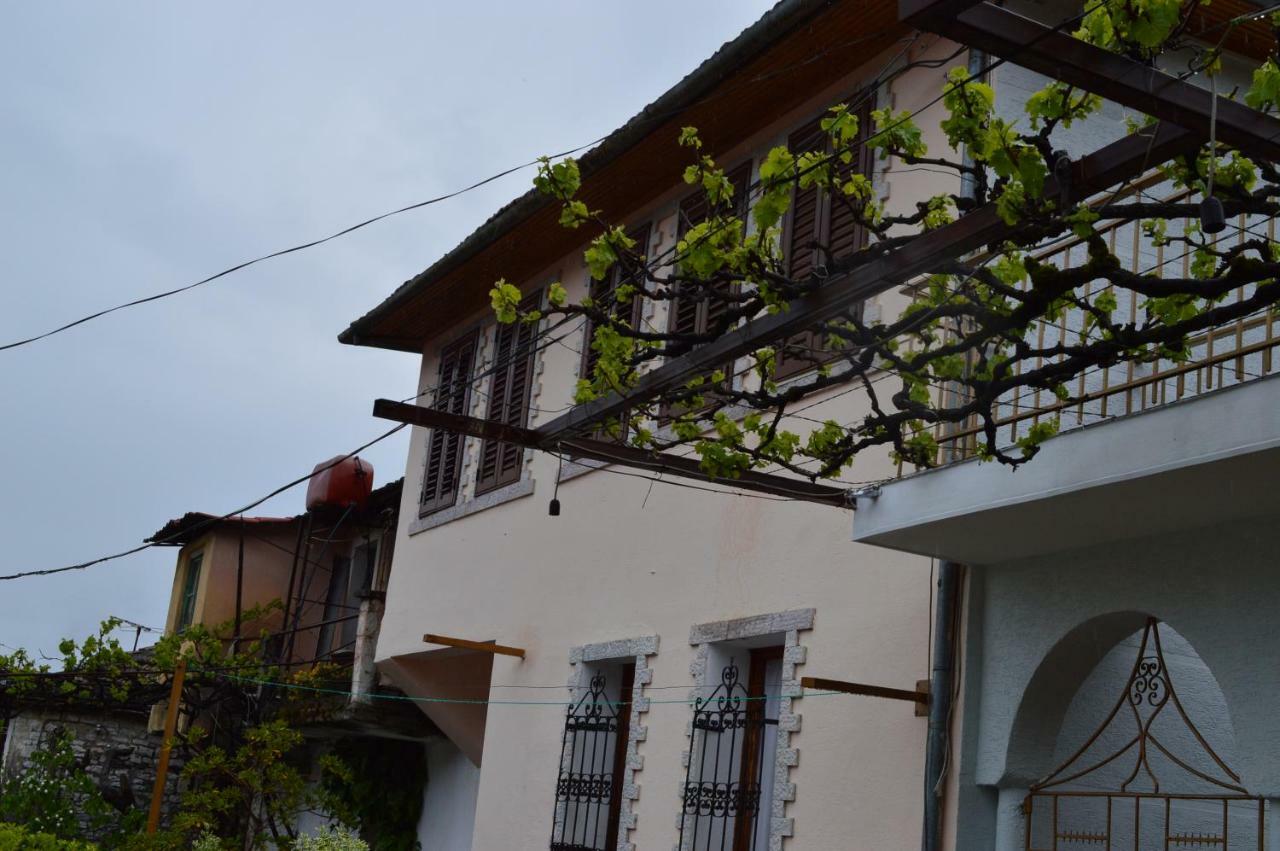 Vila Ss Kekezi Villa Gjirokaster Exterior photo